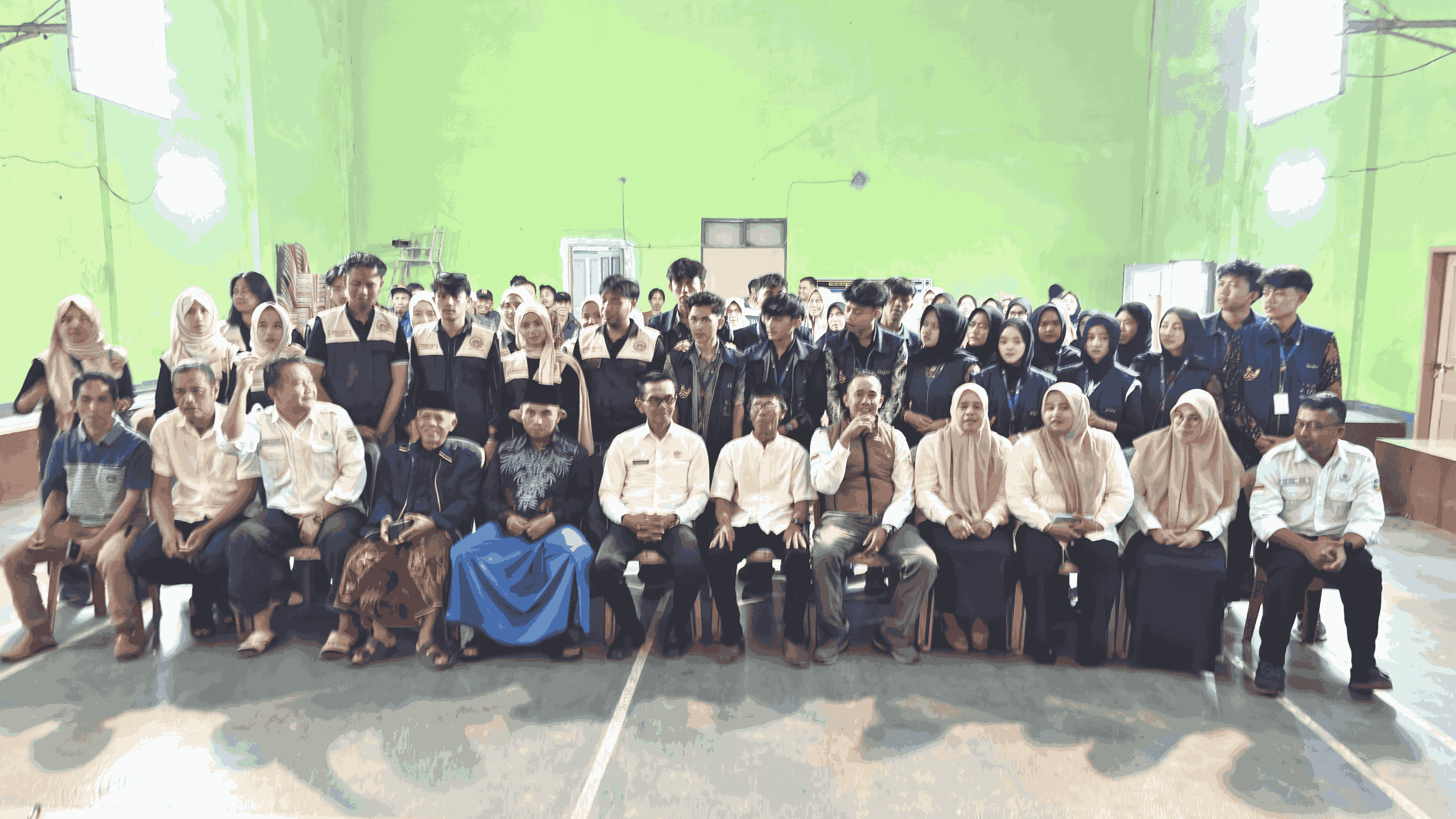 Sambutan Hangat Kepala Desa Pusparaja, Dua Kelompok KKN dari Unper dan LP3I Resmi Diterima untuk Mengabdi